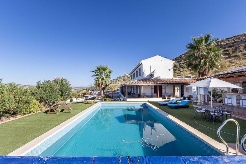 Foto 6b900ae3-af81-42a3-a708-8ef983c274c4. Chalet with heating parking pool in Santa Cruz del Comercio