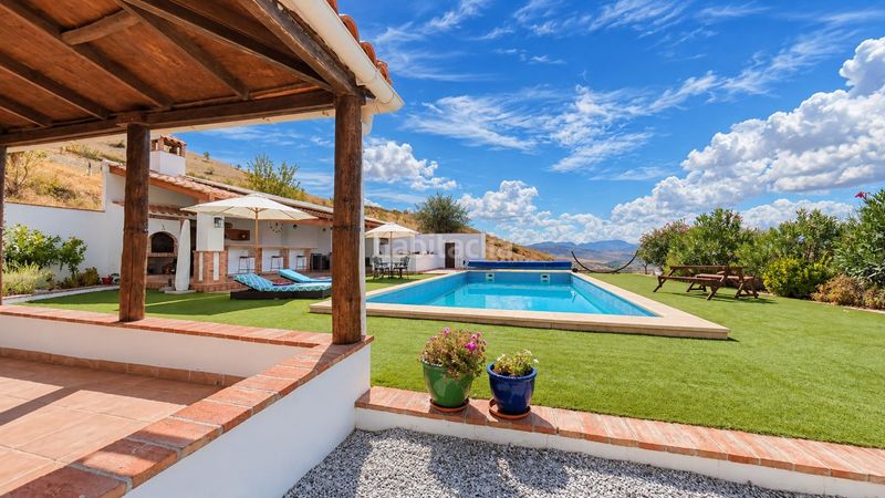Foto b84d0bd7-a41f-41a4-b34d-3e3e60154a67. Chalet with heating parking pool in Santa Cruz del Comercio