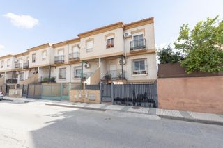 Casa a schiera in Cijuela. Adosado en cijuela con buen acceso