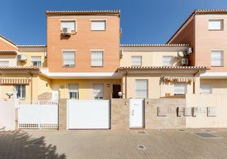 Casa adossada  Carabela. Adosado en venta en barrio de los periodistas  granada