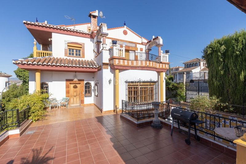 Foto 129a085f-a76f-4bd4-9e66-c7bc6a220161. Chalet with heating parking pool in Altos de la Zubia Zubia (La)