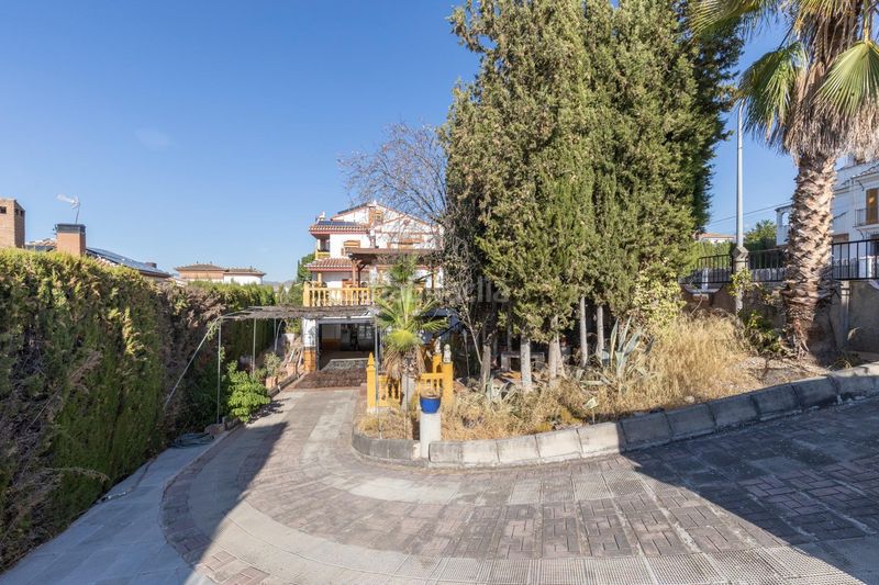 Foto 37a7ce20-03f2-4651-a807-4d8475b07bbc. Chalet with heating parking pool in Altos de la Zubia Zubia (La)