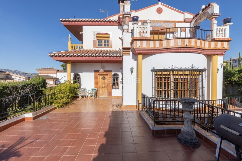 Foto 3dc3b055-5174-4676-822e-71d8a67ace90. Chalet with heating parking pool in Altos de la Zubia Zubia (La)