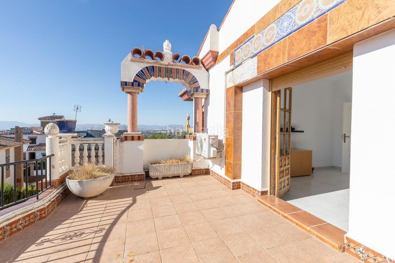 Foto 4c60f442-d850-4524-8162-90da8a99bda3. Chalet with heating parking pool in Altos de la Zubia Zubia (La)