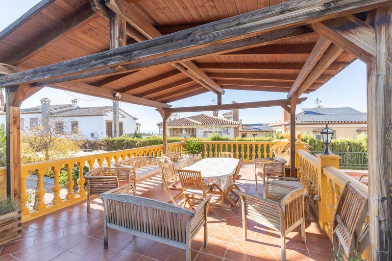 Foto adfdf921-35da-45be-8156-b355b27a0bd2. Chalet with heating parking pool in Altos de la Zubia Zubia (La)