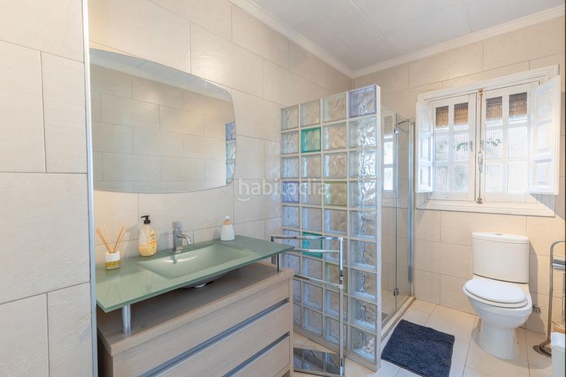 Foto bd32cbb5-1e06-4078-985f-ee2e3284f92b. Chalet with heating parking pool in Altos de la Zubia Zubia (La)