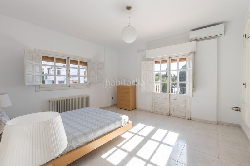 Foto c05cfe8c-7bda-47ac-8e30-662e3138923e. Chalet with heating parking pool in Altos de la Zubia Zubia (La)