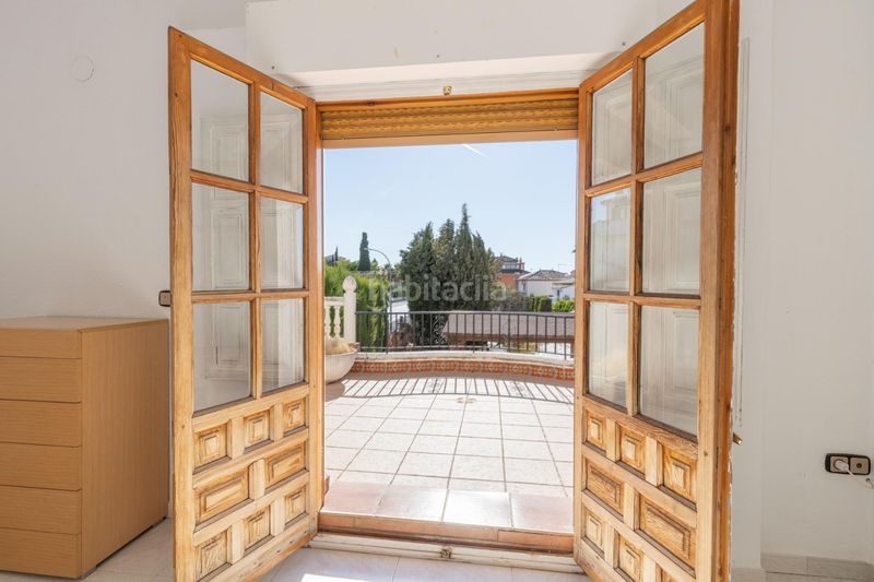 Foto d1950ef8-8f82-4cbe-a29e-1b653893c8dc. Chalet with heating parking pool in Altos de la Zubia Zubia (La)
