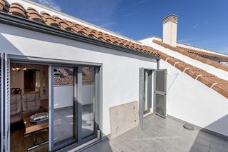 Attique à Ogíjares. Ático en ogijares con 2 garajes y un trastero.