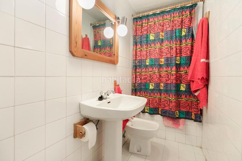 Foto a9e21084-5f4b-4fdd-99a7-5aa828af390f. Casa adossada amb aparcament a San Matías - Realejo Granada