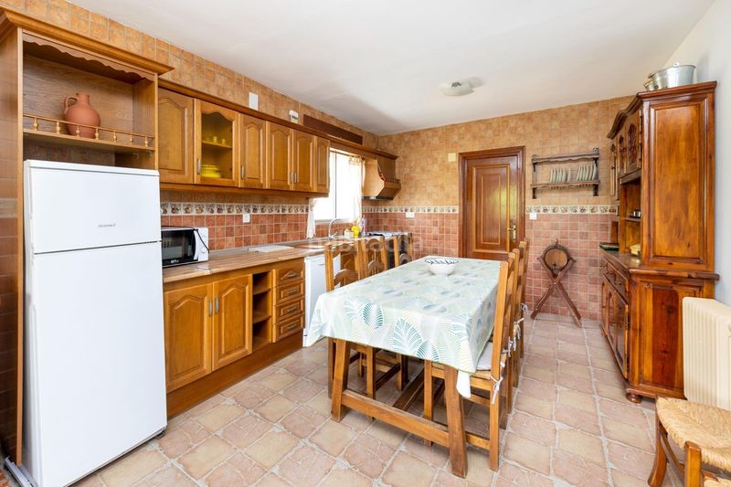 Foto 9b3d4735-f454-4edb-b5ff-f39d8a8a8e1f. Casa amb calefacció aparcament piscina a Moraleda de Zafayona