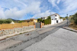 Casa  Calle de las piedras. Chalet independiente en huétor de santillán