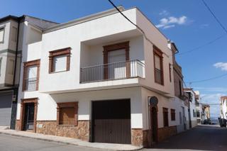 Casa a Mengíbar. Gran oportunidad de inversión en mengíbar, jaén!
