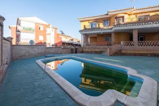 Casa  Calle paraguay. Vive en una casa independiente con piscina y todas las comodidad