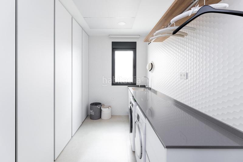 Foto b787de22-c521-4fc3-8d67-72ffe6a2d18d. Chalet increíble casa de lujo en urbanización monteluz en Peligros