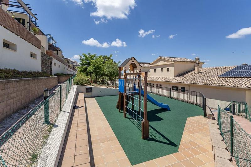 Foto a94b69bf-dc10-4465-91fa-cb6a2f97922a. Piso precioso piso a la entrada en Jun