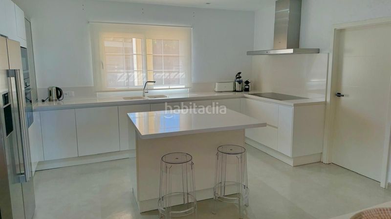 Foto a8778291-1d02-44ed-820a-918adf0b31ff. Casa amb calefacció aparcament a Parque Central Estepona