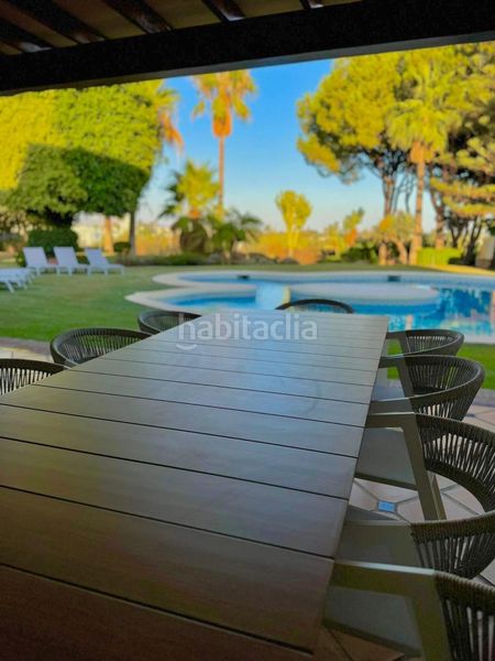 Foto cf6c5d5b-b8b5-4eef-ae2c-be8c3c11bec4. Casa amb calefacció aparcament a Parque Central Estepona