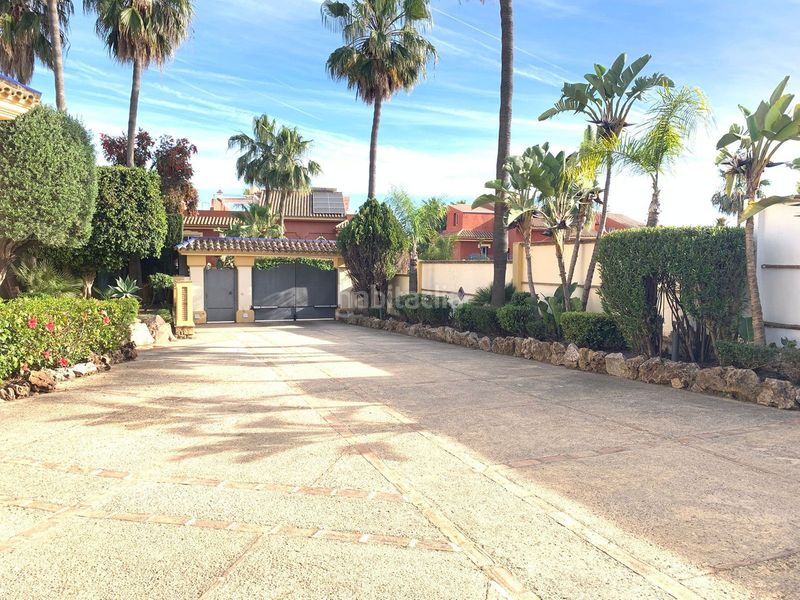 Foto d6d3d873-17fd-4e9b-baa5-2889bf52563d. Casa amb calefacció aparcament a Parque Central Estepona