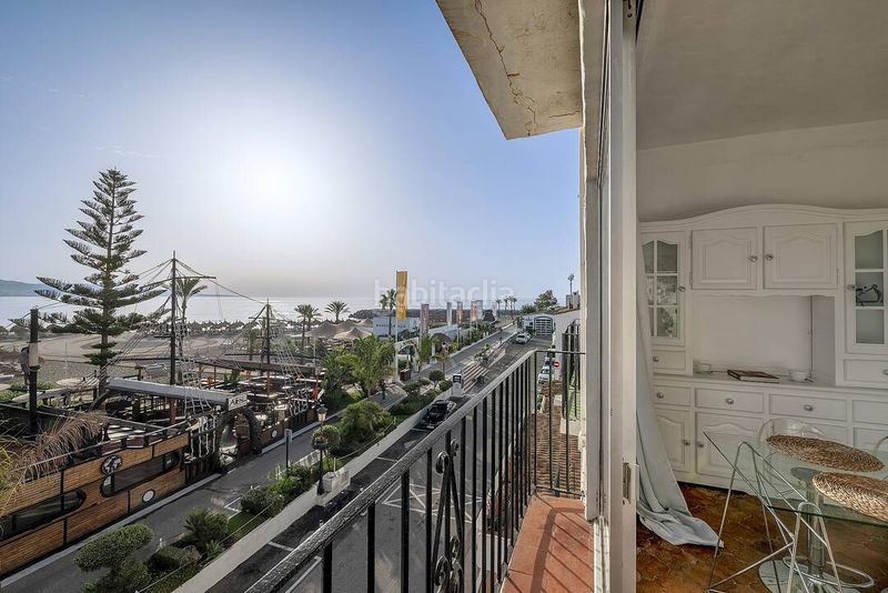 Foto 1e75a90d-9c35-4175-b6a9-f34bc8fff7fe. Piso apartamento en primera línea de Puerto Banús con vistas al mar ideal para inversión en Marbella