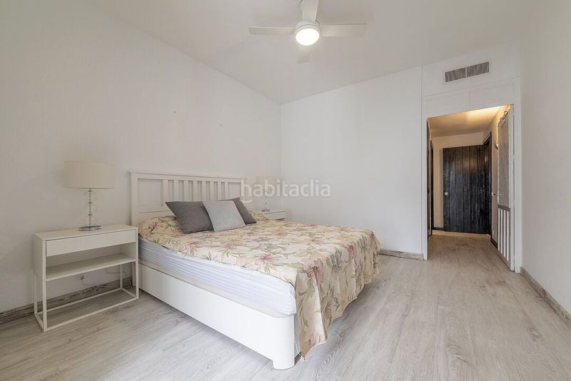 Foto 46ccb8f1-6667-4542-8f16-244ee22c3b25. Piso apartamento en primera línea de Puerto Banús con vistas al mar ideal para inversión en Marbella
