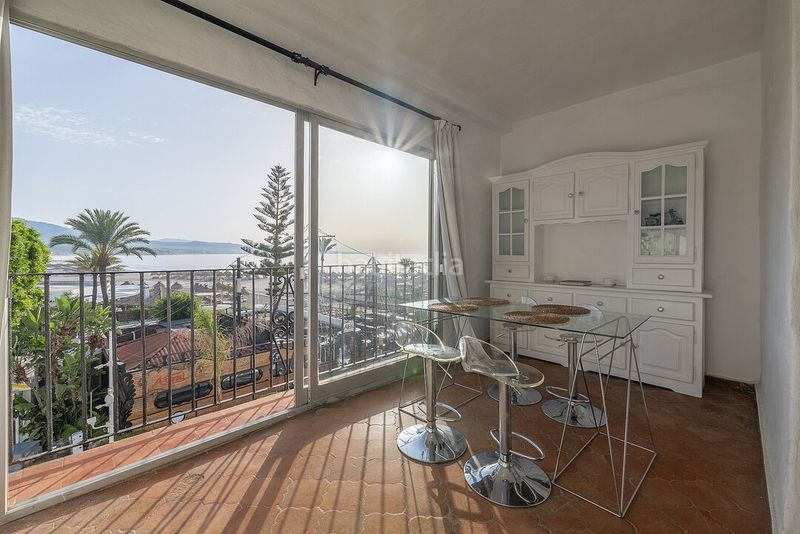 Foto 961887d1-4bb7-4adf-bdda-19352442d822. Piso apartamento en primera línea de Puerto Banús con vistas al mar ideal para inversión en Marbella