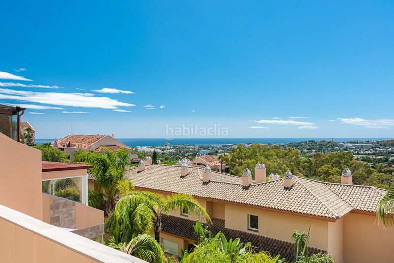 Foto f0425b4d-03bb-43c8-9a18-b946db39e49e. Dúplex 2 dormitorios duplex nueva andalucia en Las Brisas Marbella