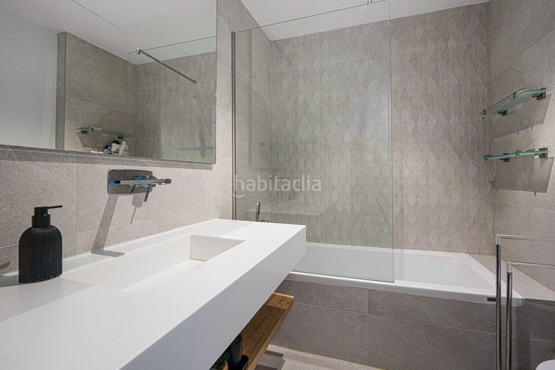 Foto 5c77efff-806f-4c4a-a96b-cdb07973ce69. Dúplex 3 dormitorios duplex cabopino en Cabopino - Artola Marbella