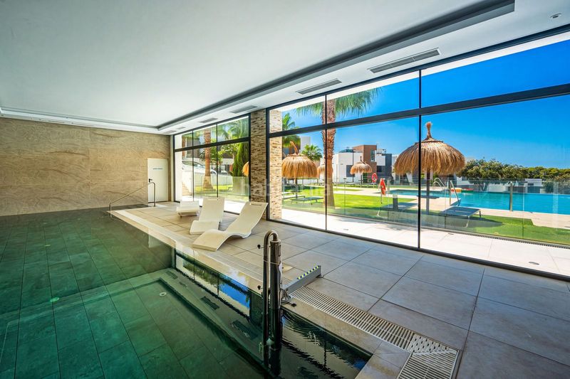 Foto c9680b9f-9325-4785-b761-364c0608230e. Dúplex 3 dormitorios duplex cabopino en Cabopino - Artola Marbella