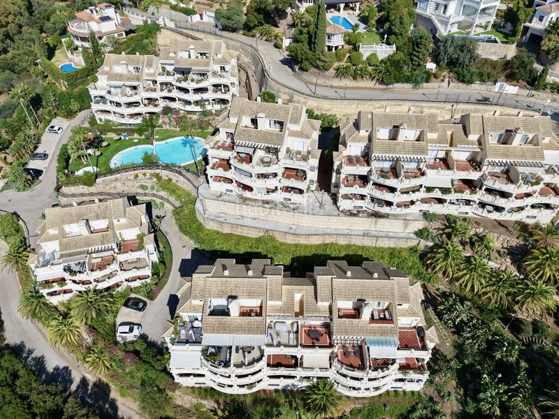 Foto 0db3b5d3-6fd8-4a8b-92e6-461a70d6d672. Zweistöckige wohnung mit heizung in Santa María Marbella