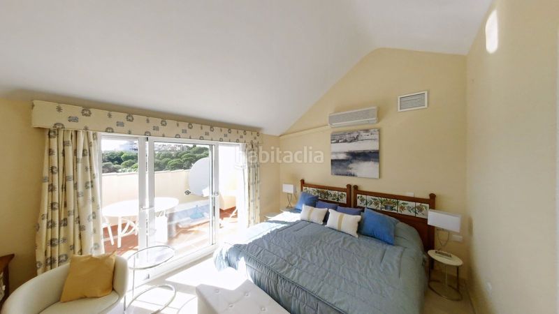 Foto d3d1ce5d-745b-41d8-914a-ee37800cdb08. Zweistöckige wohnung mit heizung in Santa María Marbella