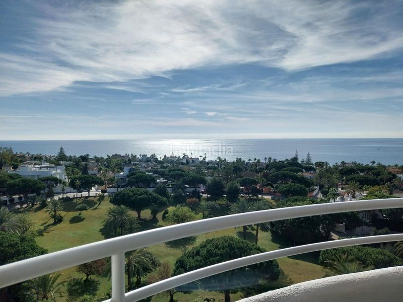 Foto 95b2de6f-f5d2-4410-ac13-75af207542f6. Flat with heating parking pool in Marbesa Marbella