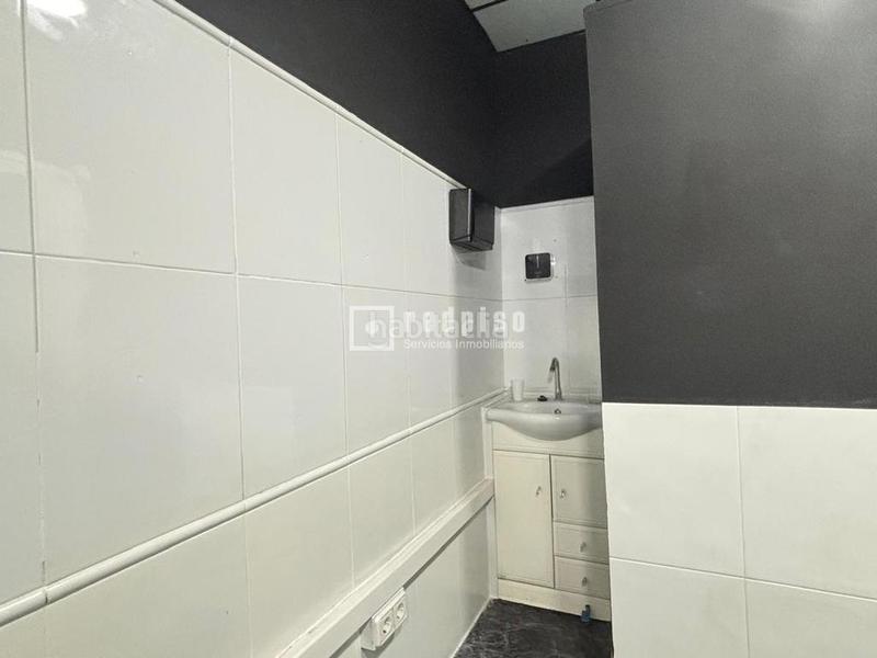 Foto a3e3a539-3235-4a3b-b98d-7523897a8a46. Location local commercial dans Santa Eulalia Murcia