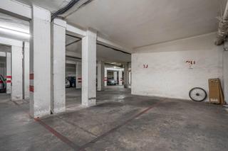 Car parking  Calle cristo de medinaceli. Venta de garaje en calle pedro antonio de alarcón a 50 metros de