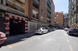 Parking voiture  Calle doctor pareja yebenes. !!plaza de garaje junto plaza de toros!!