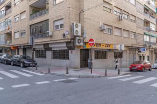 Local commercial  Calle isaac albeniz. Local comercial en granada