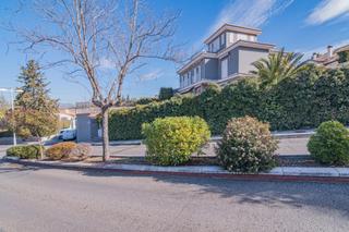 Xalet  Calle calle del betis. Lujoso chalet en monachil