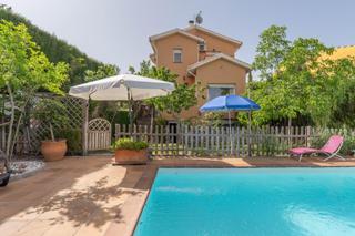 Xalet  Calle cerrillo redondo. Precioso chalet independiente con piscina en cumbres verdes
