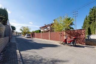 Xalet  Calle abedul. Impresionante villa de cuatro plantas en urbanización los cerezo