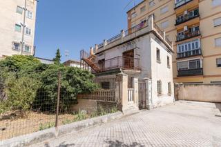 Chalet  Calle florencia. !!espectacular parcela 612m con vivienda junto la hípica!!
