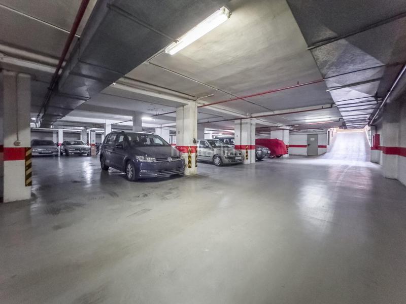 Foto a2e19eb0-2fce-4cc2-b6cf-307d75ae6587. Piso en calle palencia 11 piso reformado con aparcamiento incluido en vergeles. en Granada