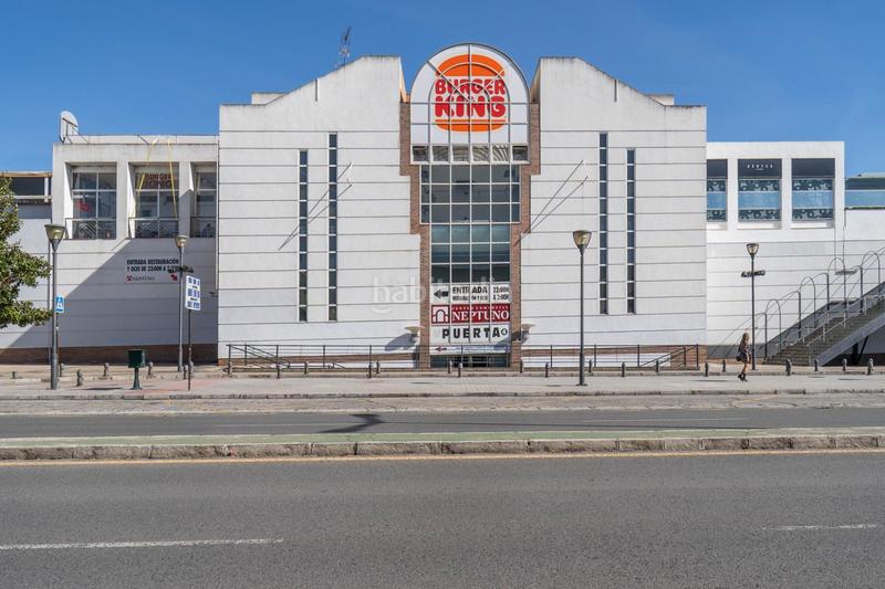 Foto 15a57571-d154-435e-95f8-e2f625585481. Local comercial  en centro comercial neptuno!!!!!!!!!!!!! en Granada