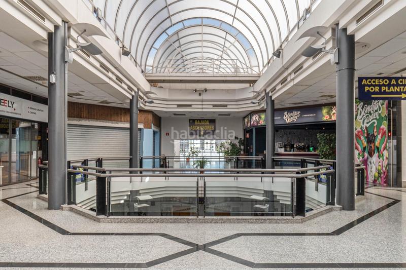 Foto 5c28d829-b548-4beb-9147-d21bec4f771c. Local comercial  en centro comercial neptuno!!!!!!!!!!!!! en Granada