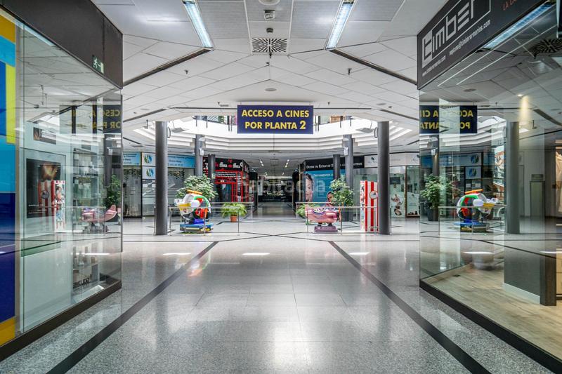 Foto 62be43e1-2c8f-4b7f-8a40-bbfe5c6b8f1f. Local comercial  en centro comercial neptuno!!!!!!!!!!!!! en Granada