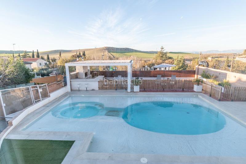 Foto a6423afc-66b4-4e2b-8733-dee5c32d4d3d. Chalet preciosa casa totalmente reformada en suspiro del moro, en Otura