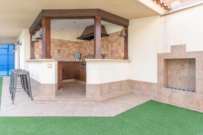 Foto 9bdc7e07-9748-48ba-8e51-f49d1d337088. Chalet descubre el hogar de tus sueños en este espectacular chalet independiente! en Monachil