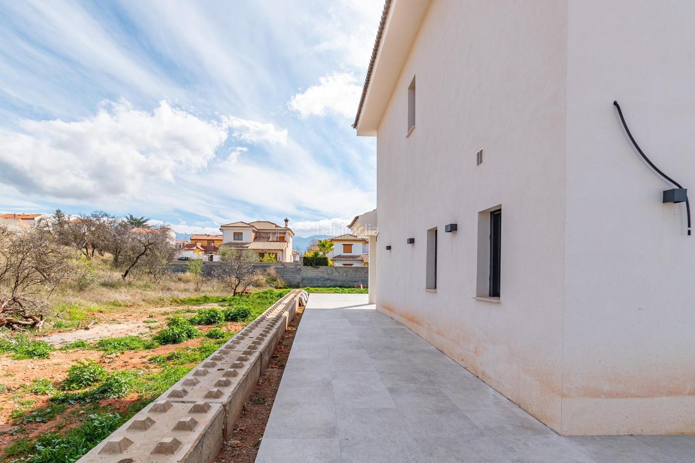 CHALET NUEVA CONSTRUCCIN EN OTURA. 5 DORMITORIOS ,3 BAOS. Otura