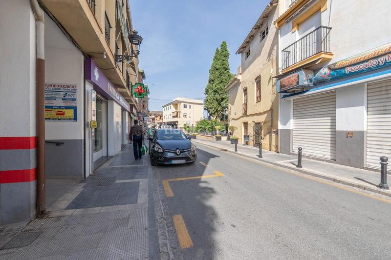 Foto b4337a8b-d9d4-4295-8137-434494aafbd7. Casa  de tres plantas con 288 m2 a reformar frente al ayuntamiento en Ogíjares