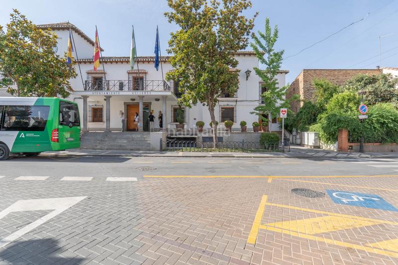 Foto bb24bb3b-bc67-4d92-a4f7-d54434b66e70. Casa  de tres plantas con 288 m2 a reformar frente al ayuntamiento en Ogíjares