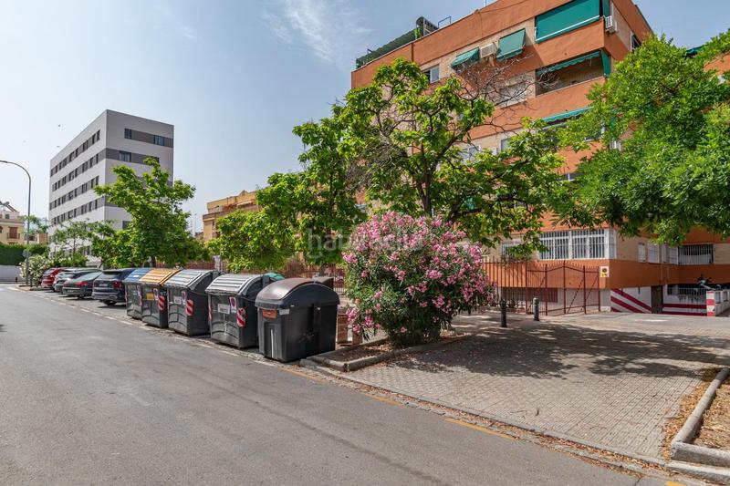 Foto ea9abb4d-03a9-4468-96cb-717909c504eb. Piso  con plaza de garaje junto al carrefour en Granada